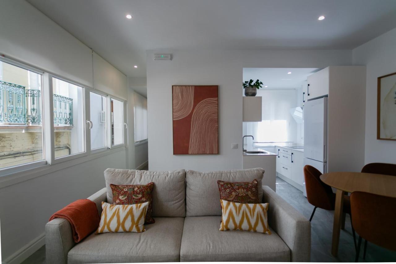 Lujoso Apartamento Con Piscina Compartida 1 Севилья Экстерьер фото